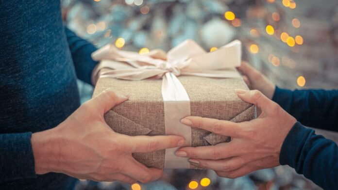 Tết nên tặng quà gì cho bố mẹ?