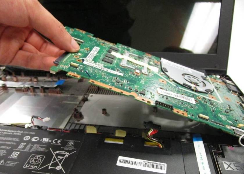 giá thay main laptop bao nhiêu tiền? Có đắt không?
