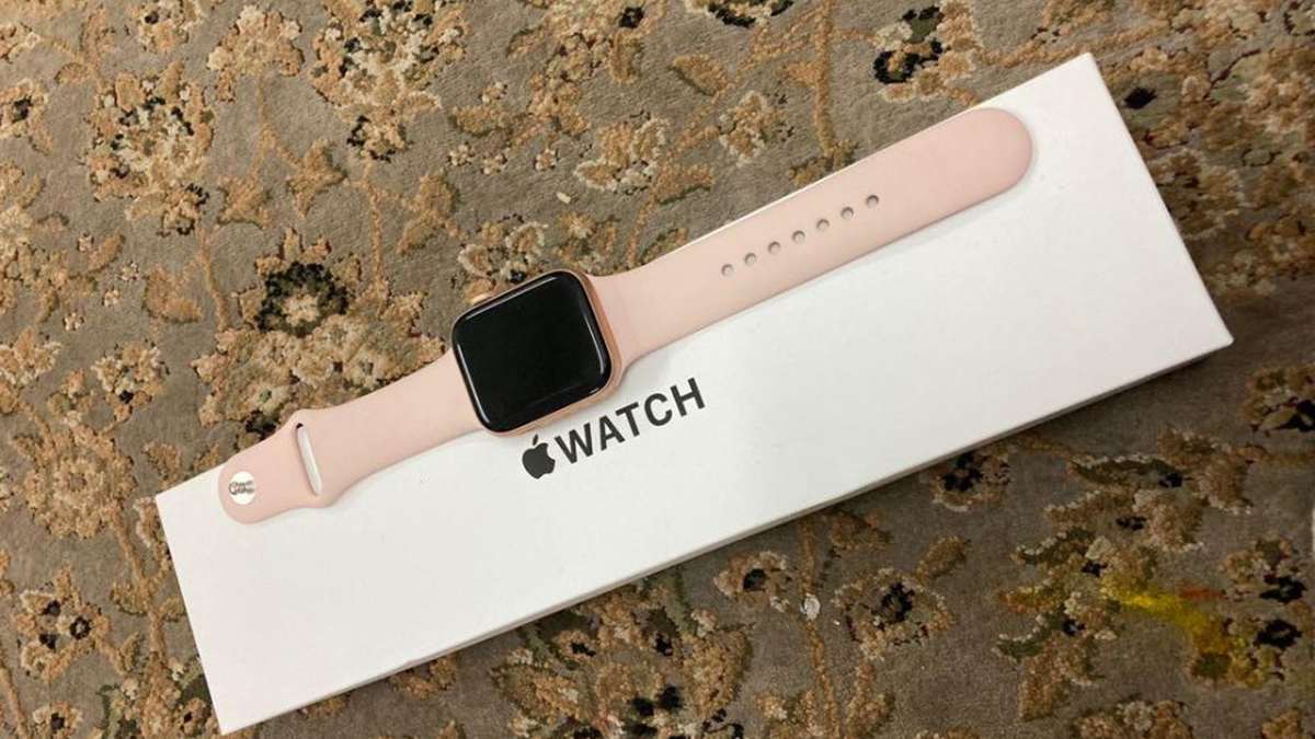 Apple Watch SE 44mm (GPS) viền nhôm