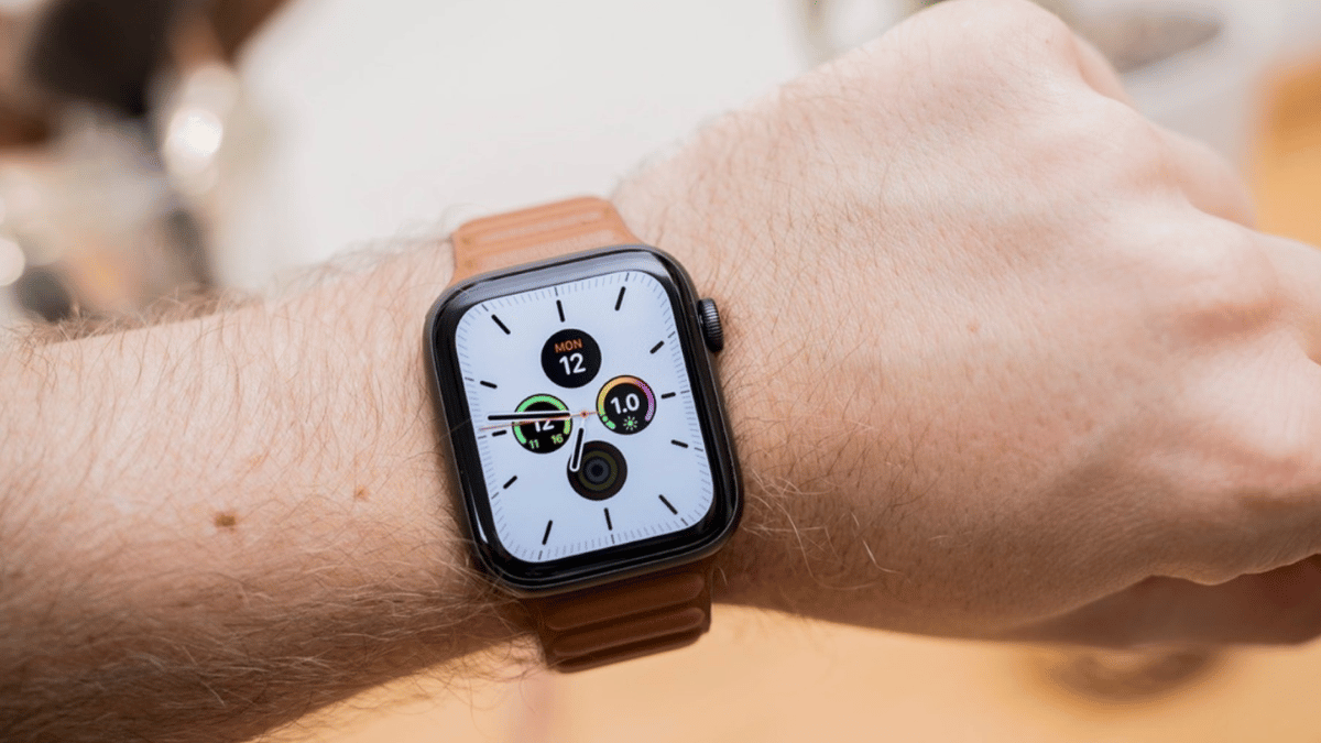 Đánh giá Apple Watch Series 8 về màn hình