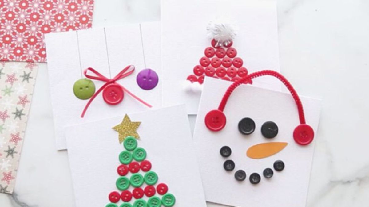 Cách làm thiệp Giáng sinh bằng giấy A4 và nút áo