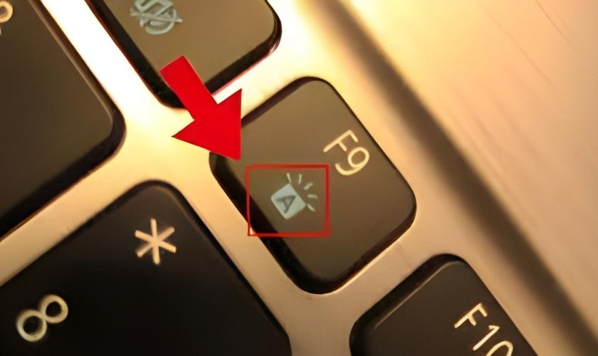 Cách kiểm tra laptop Acer có đèn bàn phím hay không?